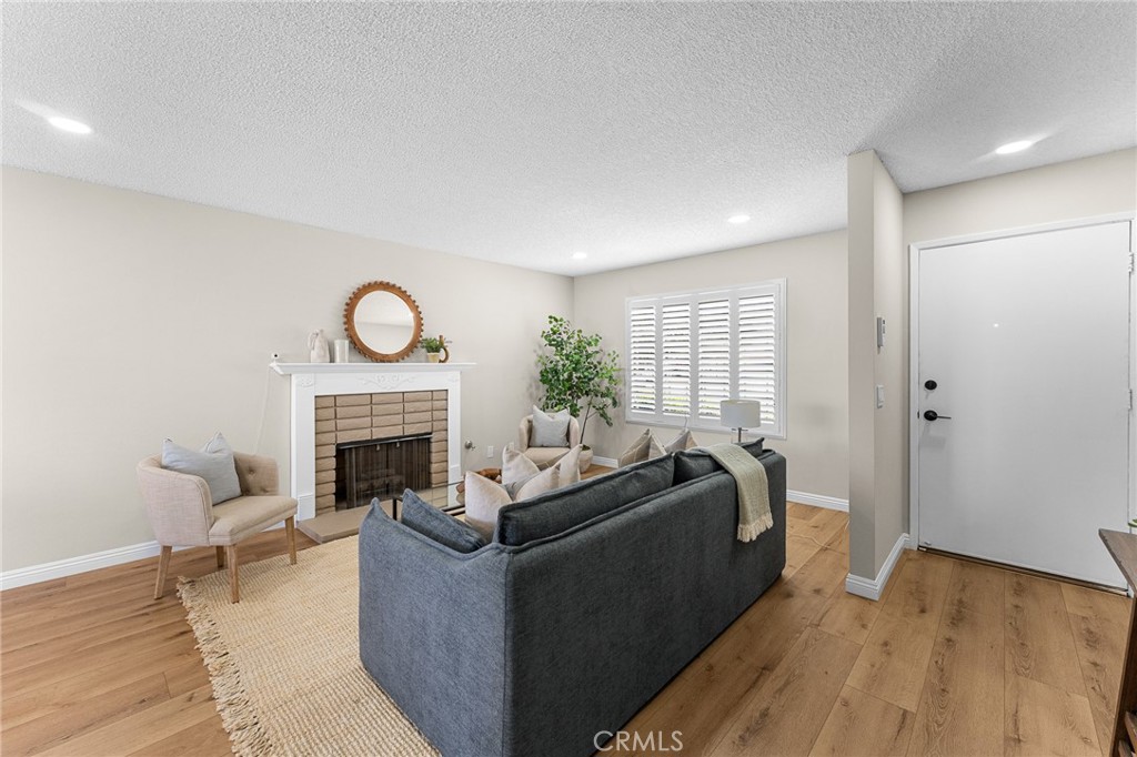 2231 El Rancho Circle