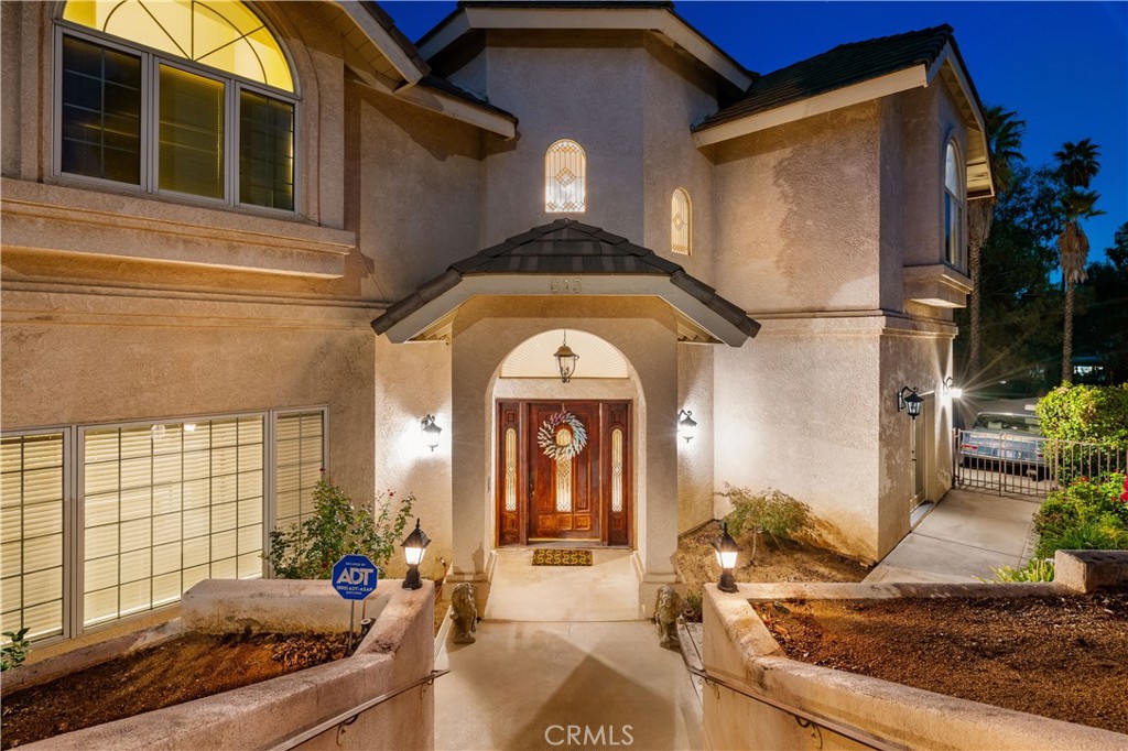 613 E Sunset Drive N