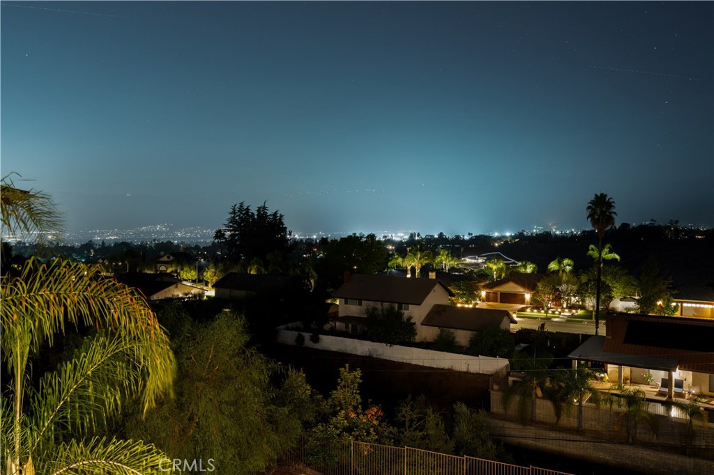 613 E Sunset Drive N