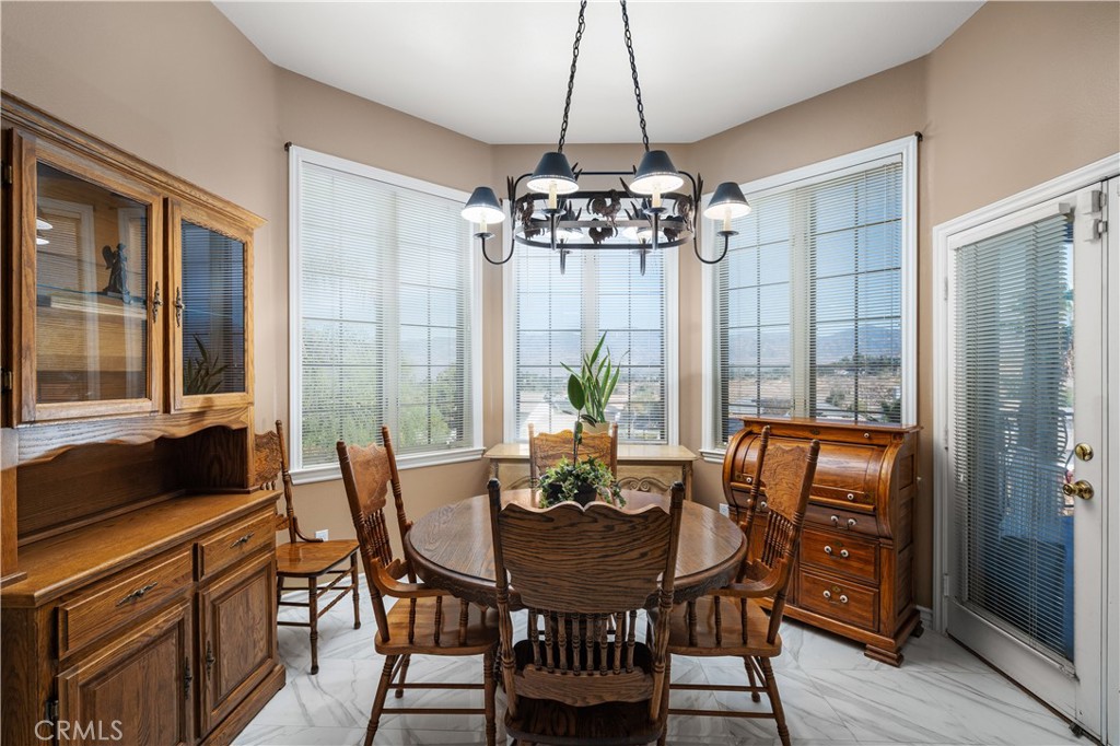 613 E Sunset Drive N