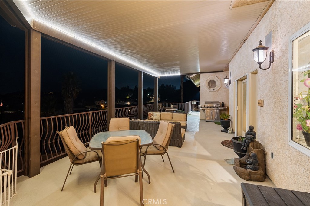 613 E Sunset Drive N