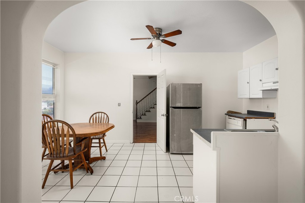 613 E Sunset Drive N