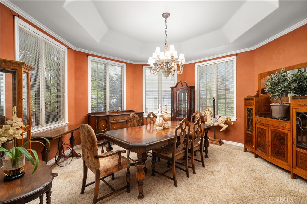 613 E Sunset Drive N