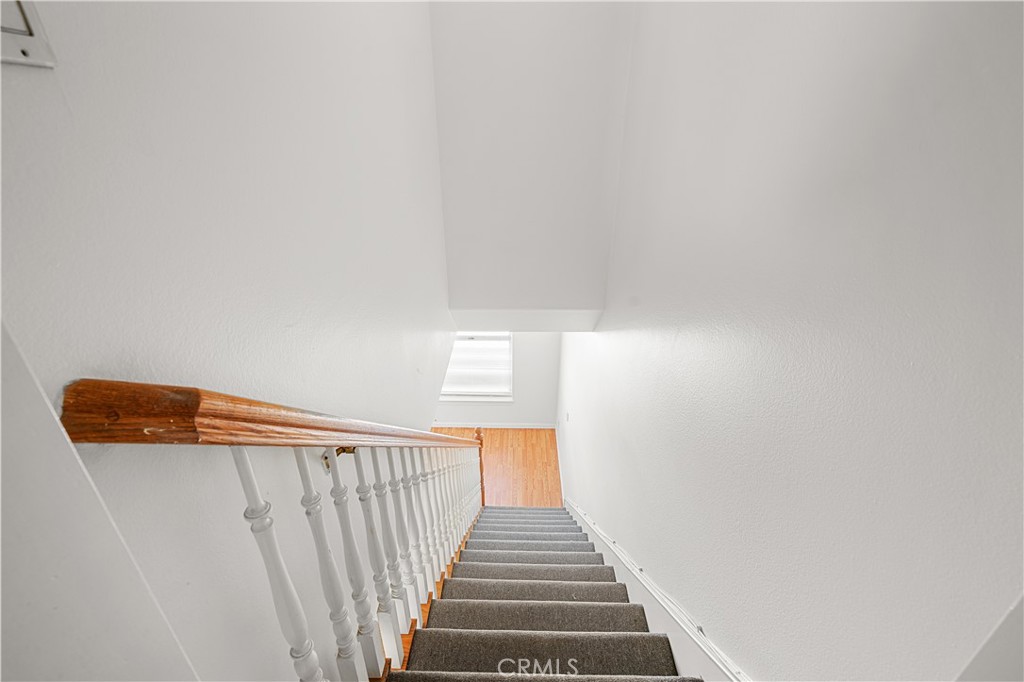 613 E Sunset Drive N