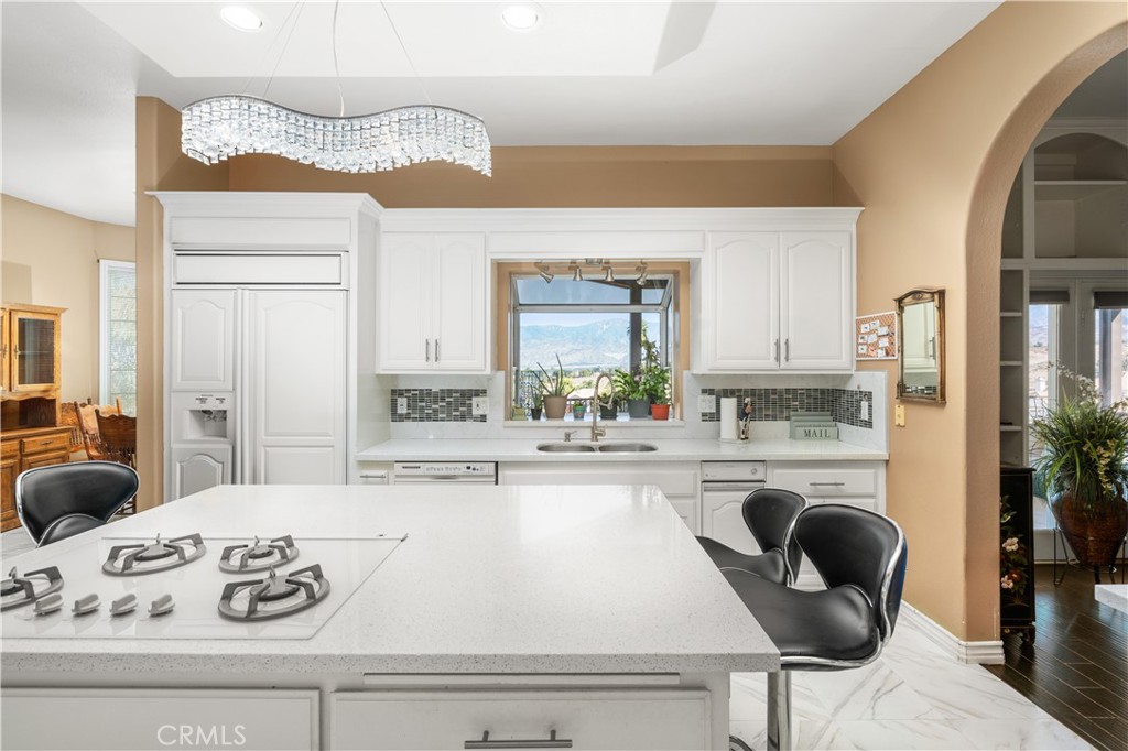 613 E Sunset Drive N