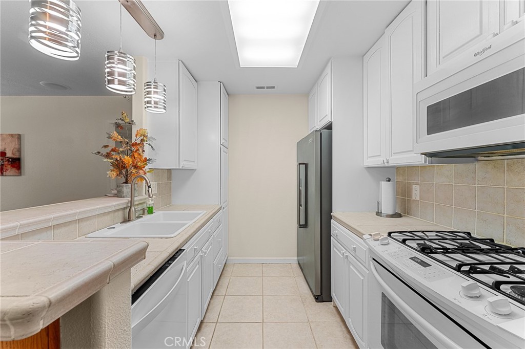 26200 Redlands Boulevard 4