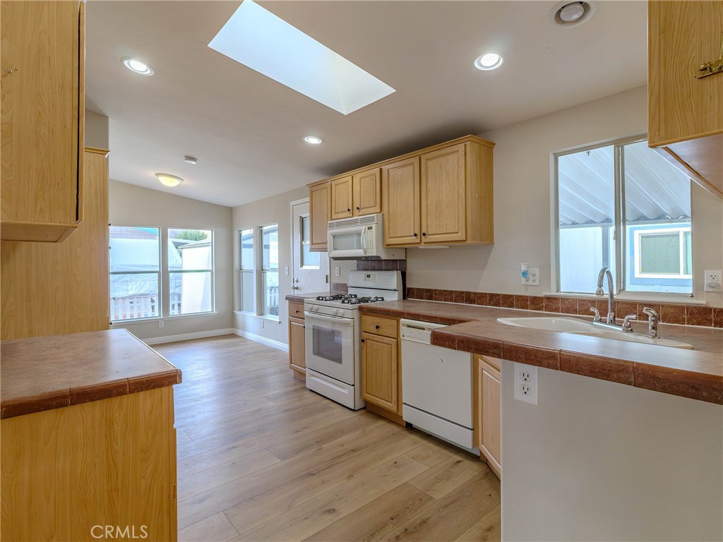 21100 State Street 373