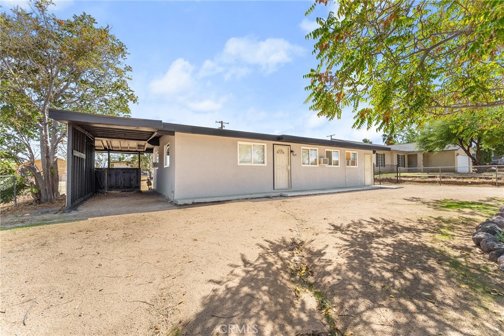 7427 Acoma Trail