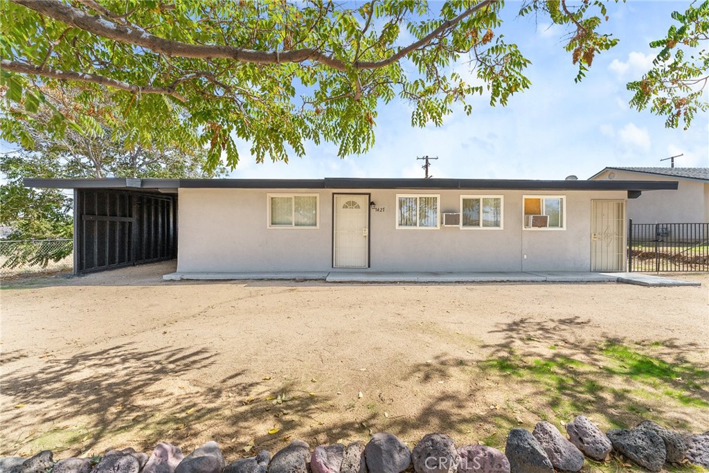 7427 Acoma Trail