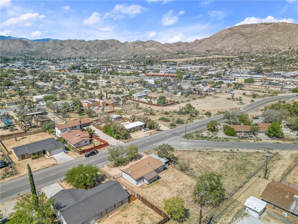 7427 Acoma Trail
