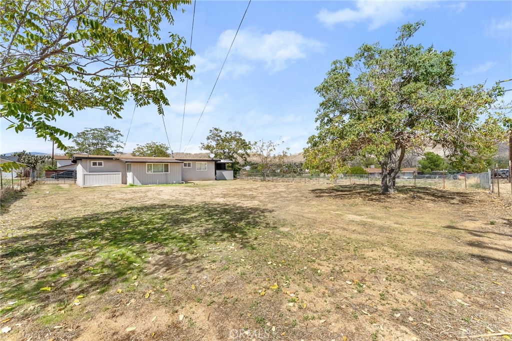 7427 Acoma Trail