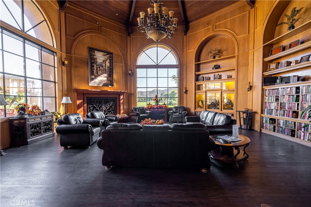 1020 Southern Hills Drive