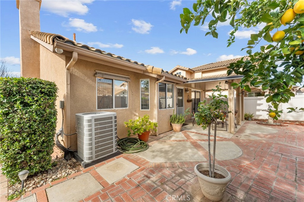 1020 Southern Hills Drive