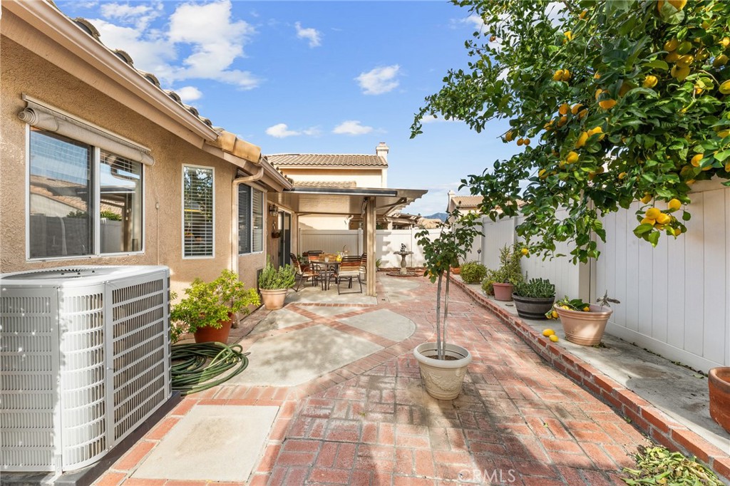 1020 Southern Hills Drive