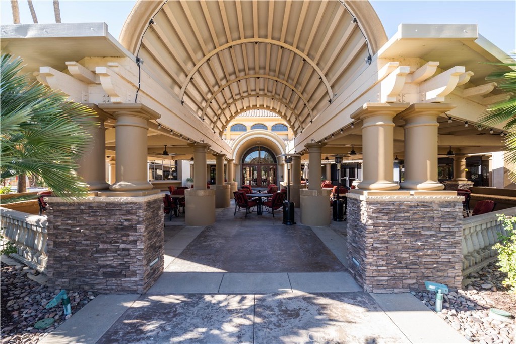 1020 Southern Hills Drive