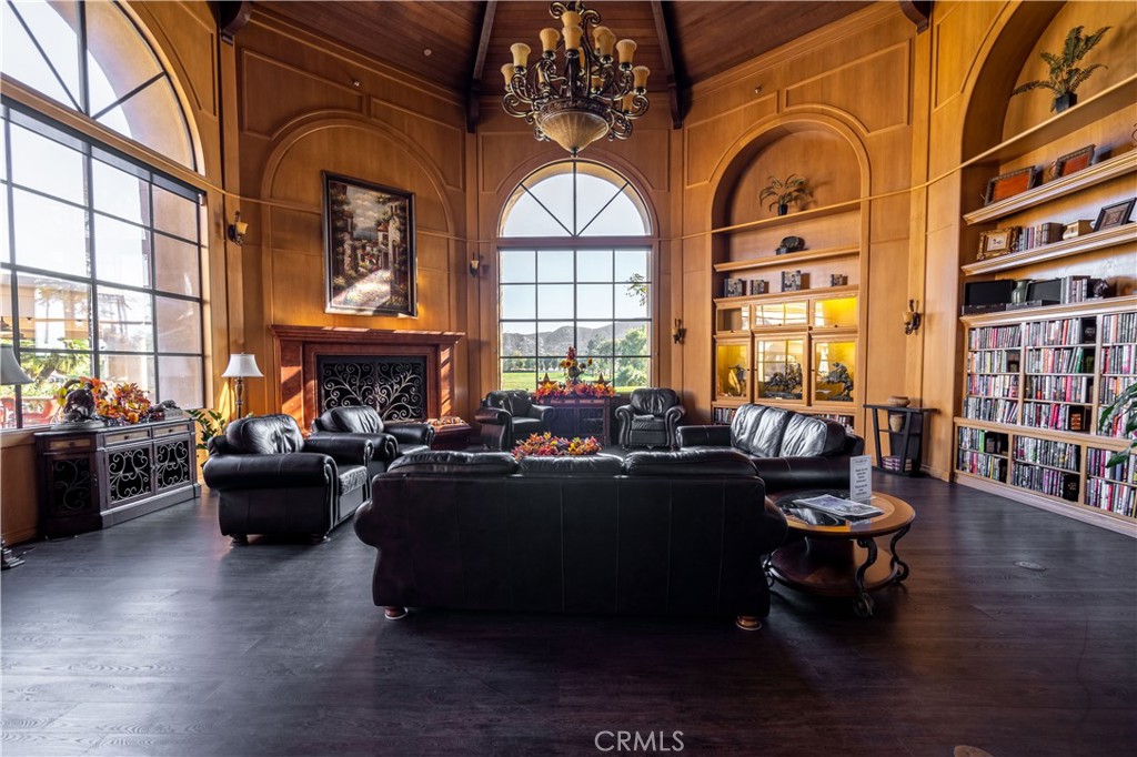 1020 Southern Hills Drive