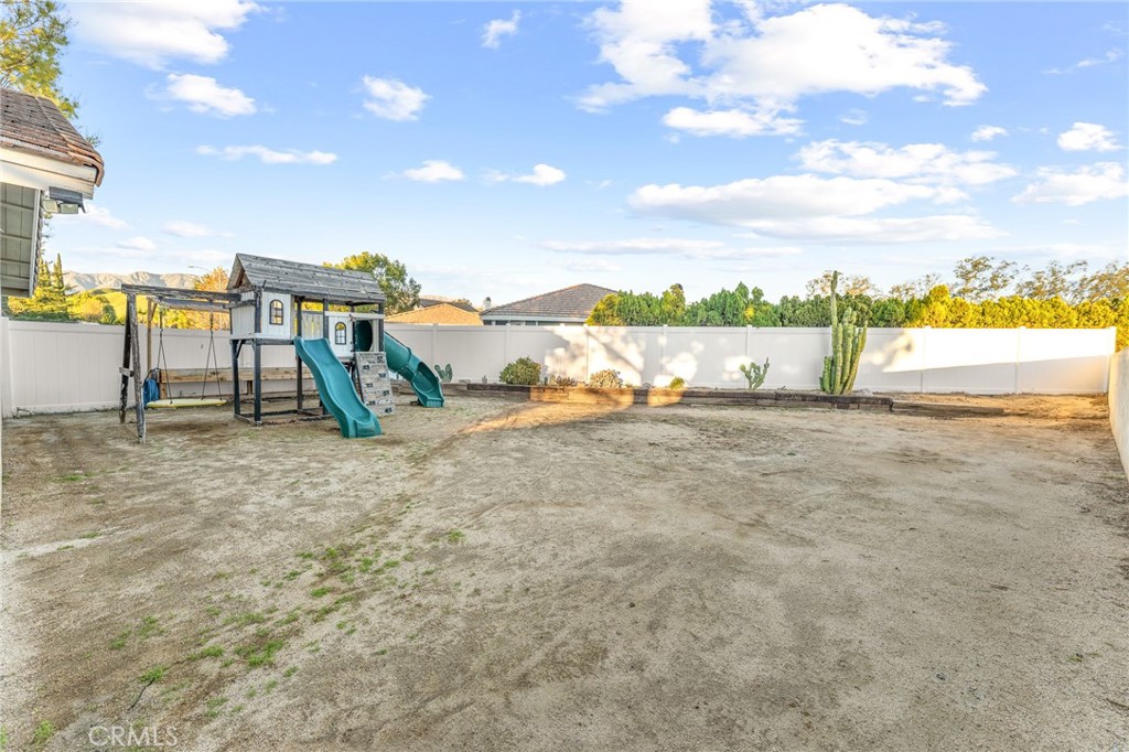 3502 White Oak Drive