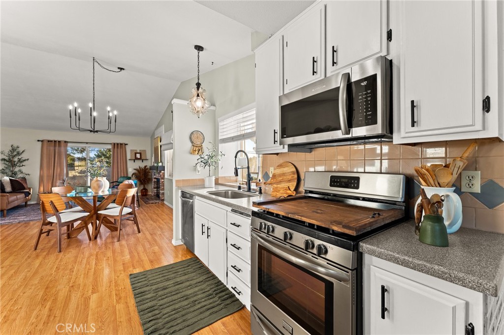 3502 White Oak Drive