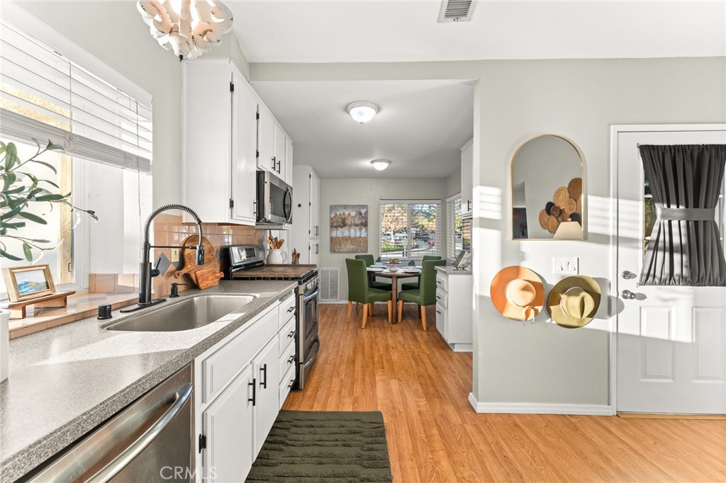 3502 White Oak Drive