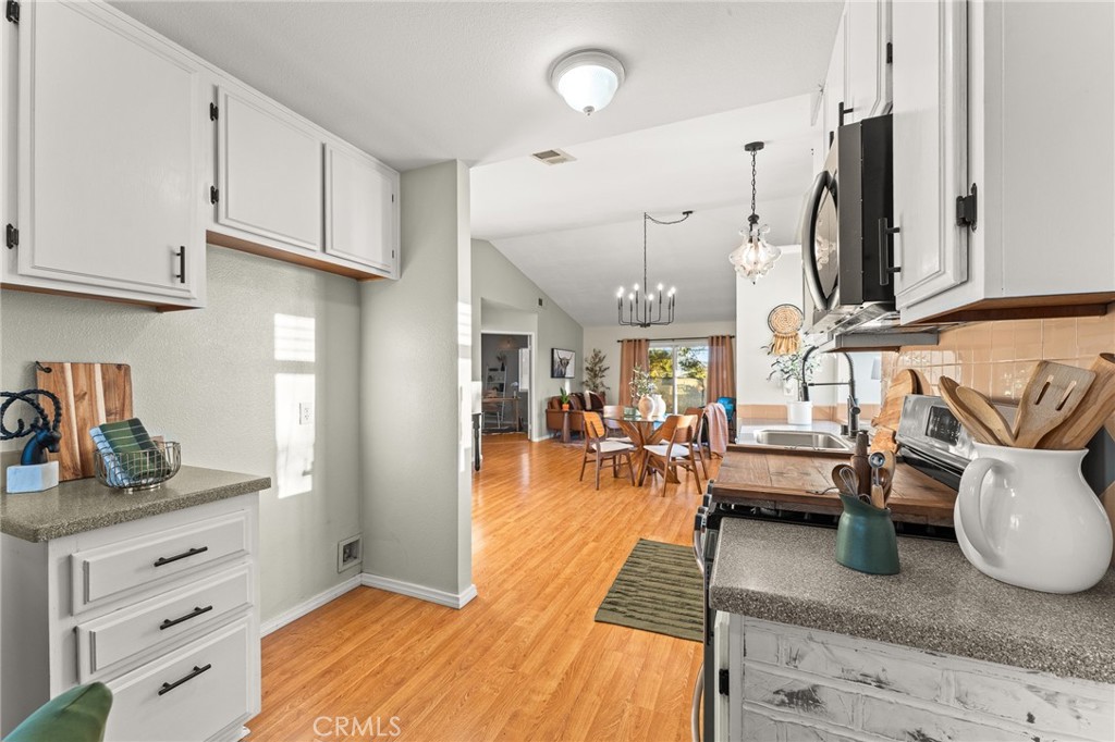 3502 White Oak Drive