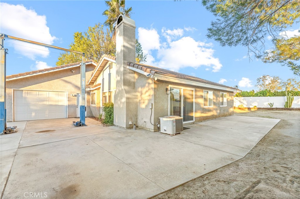 3502 White Oak Drive