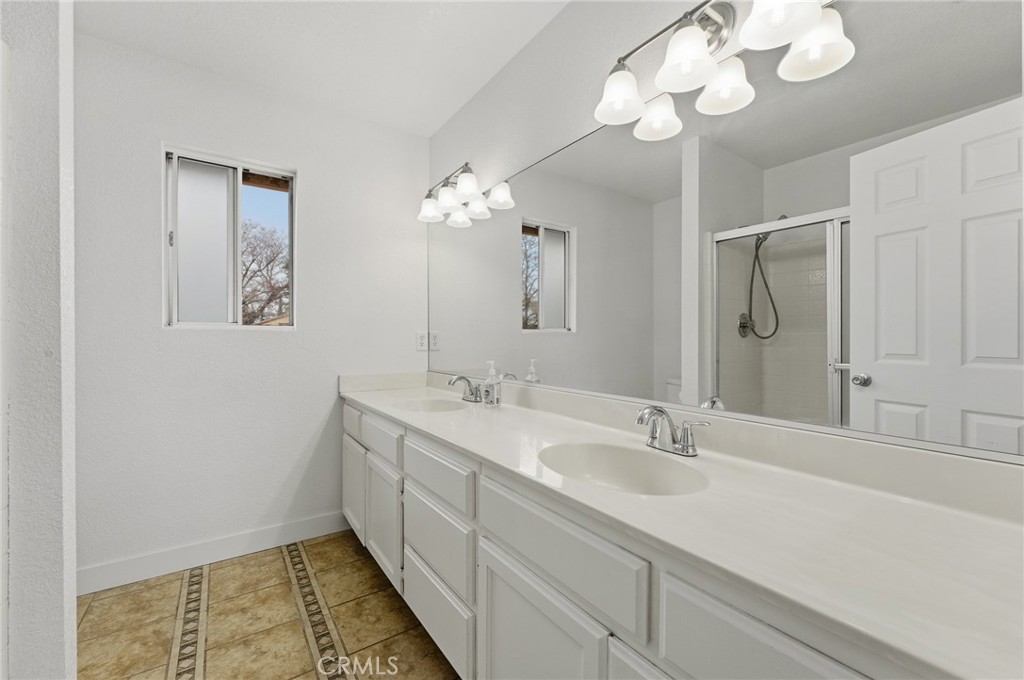 10312 Hawthorne Avenue