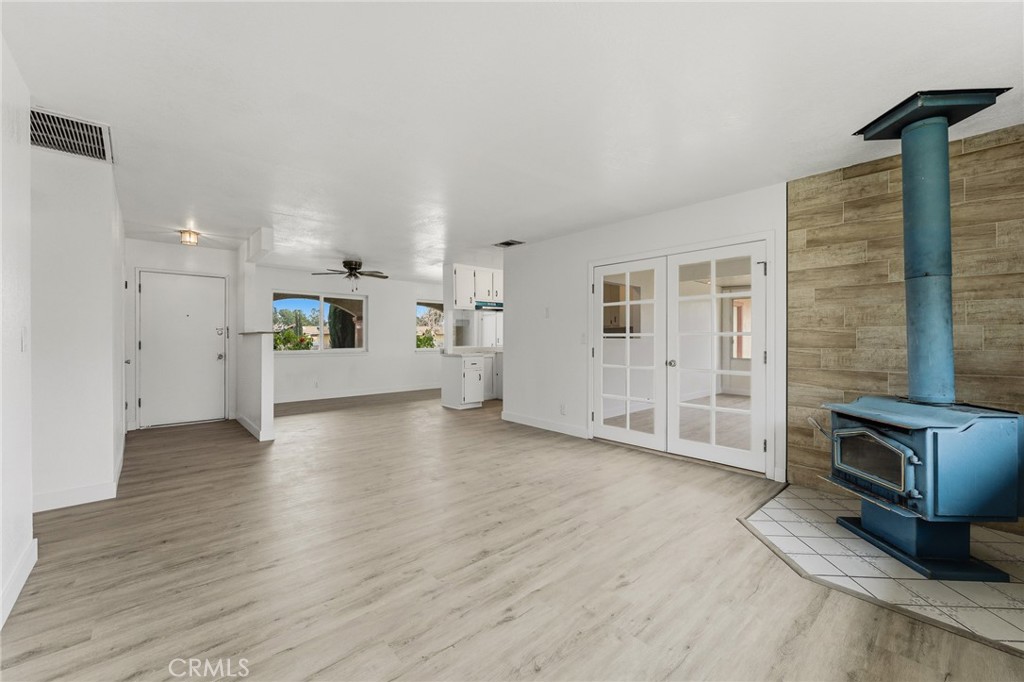 10312 Hawthorne Avenue