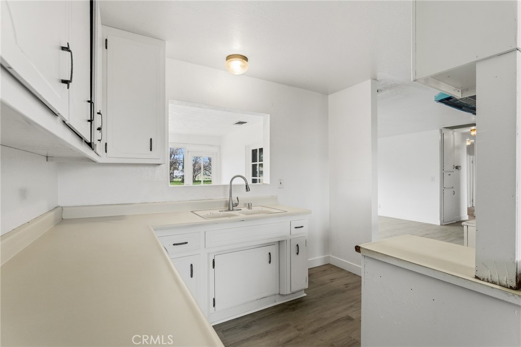 10312 Hawthorne Avenue