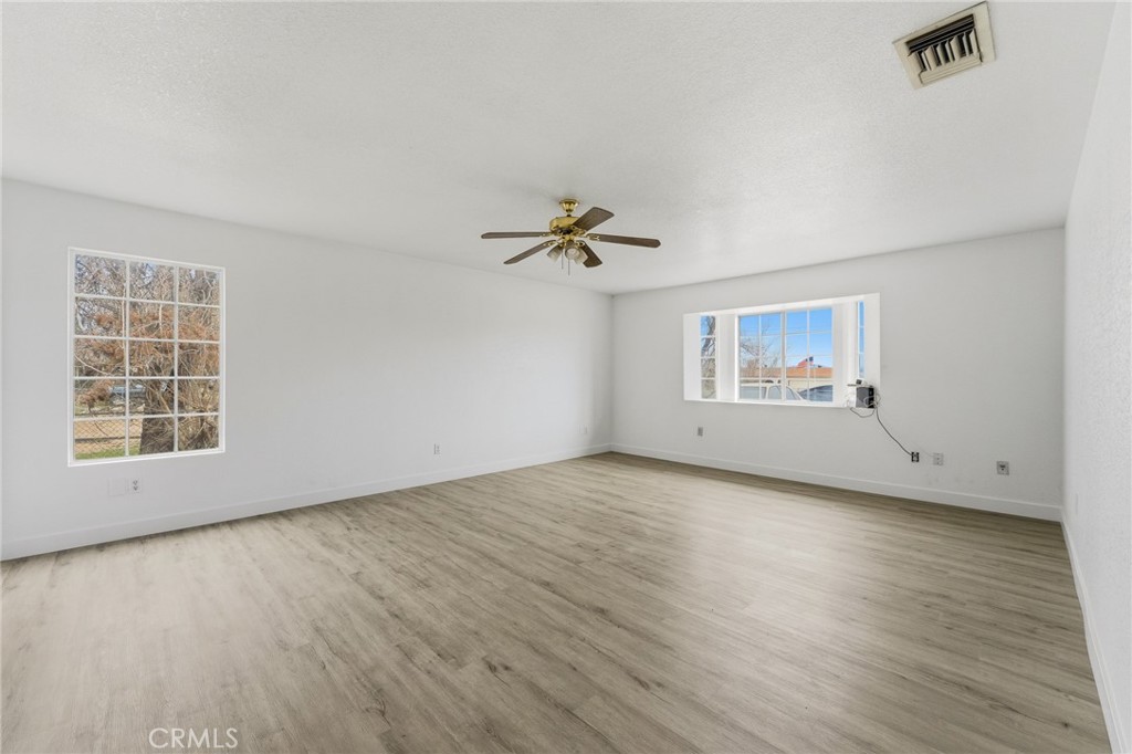 10312 Hawthorne Avenue