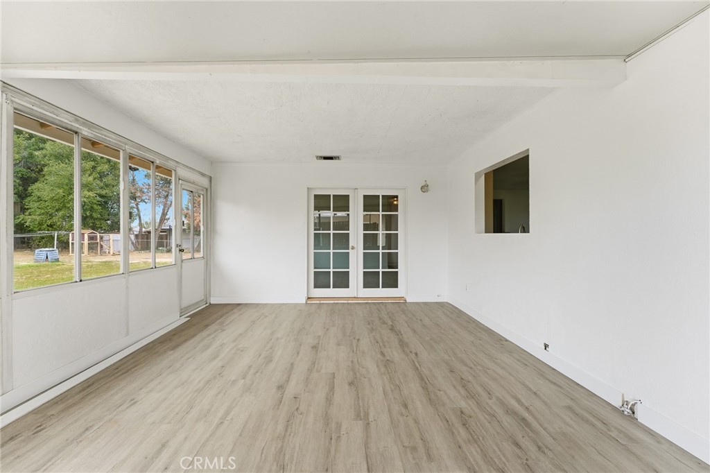 10312 Hawthorne Avenue