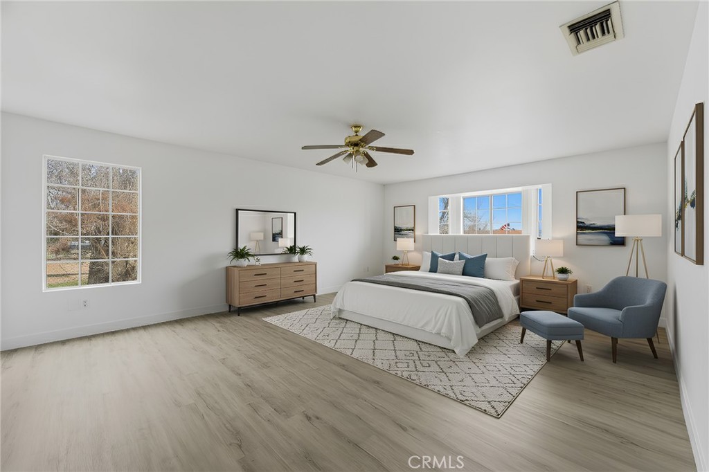 10312 Hawthorne Avenue