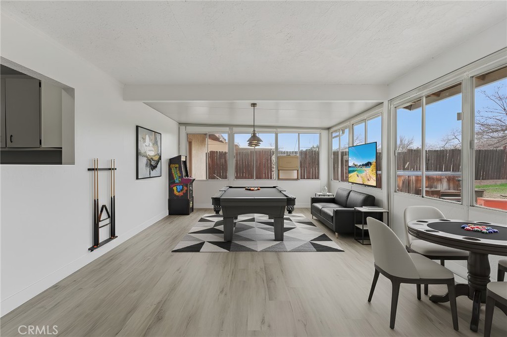 10312 Hawthorne Avenue