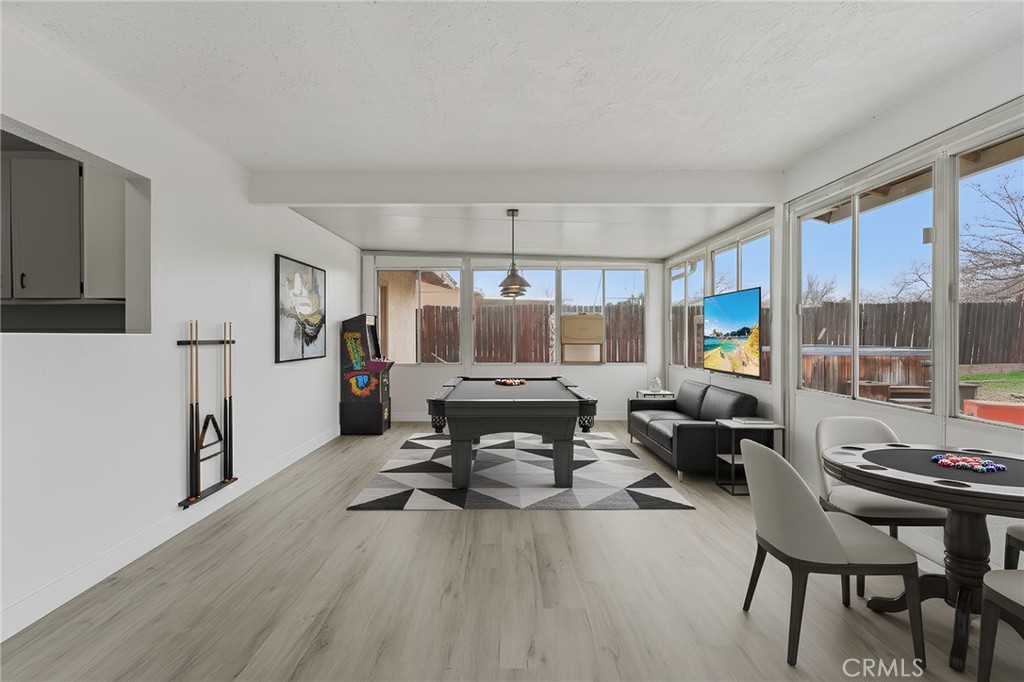 10312 Hawthorne Avenue