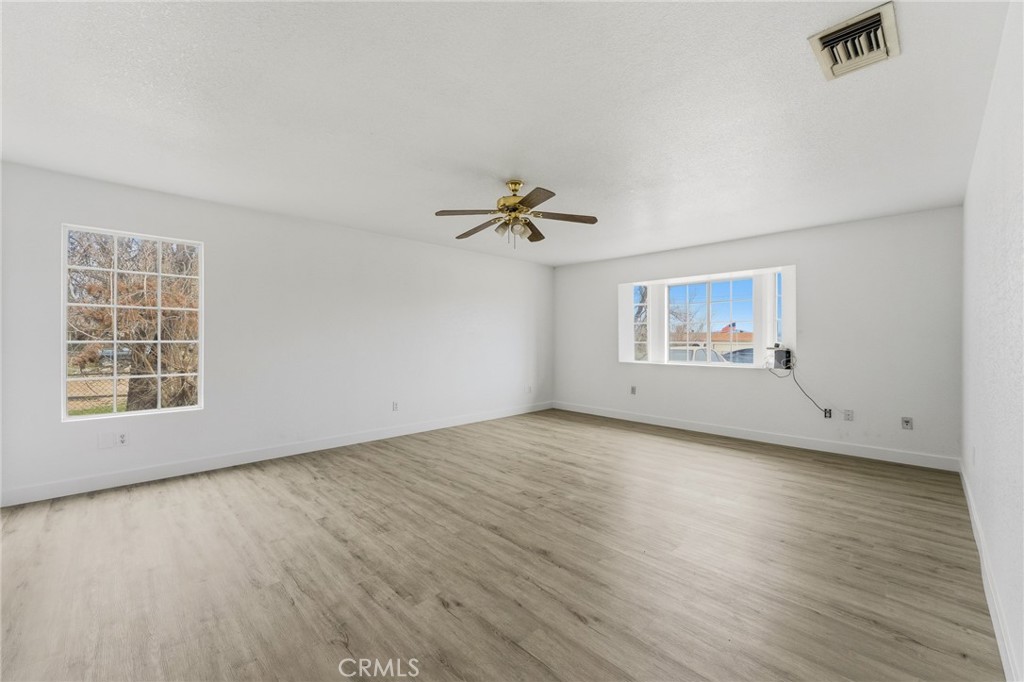 10312 Hawthorne Avenue