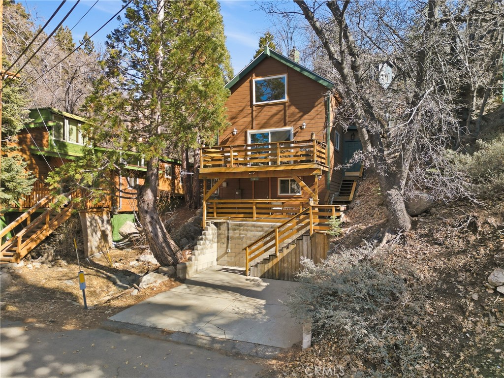 33435 Falling Leaf Drive