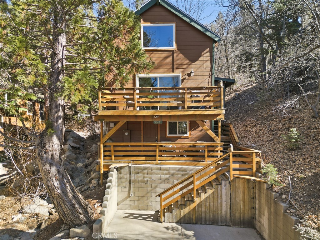 33435 Falling Leaf Drive