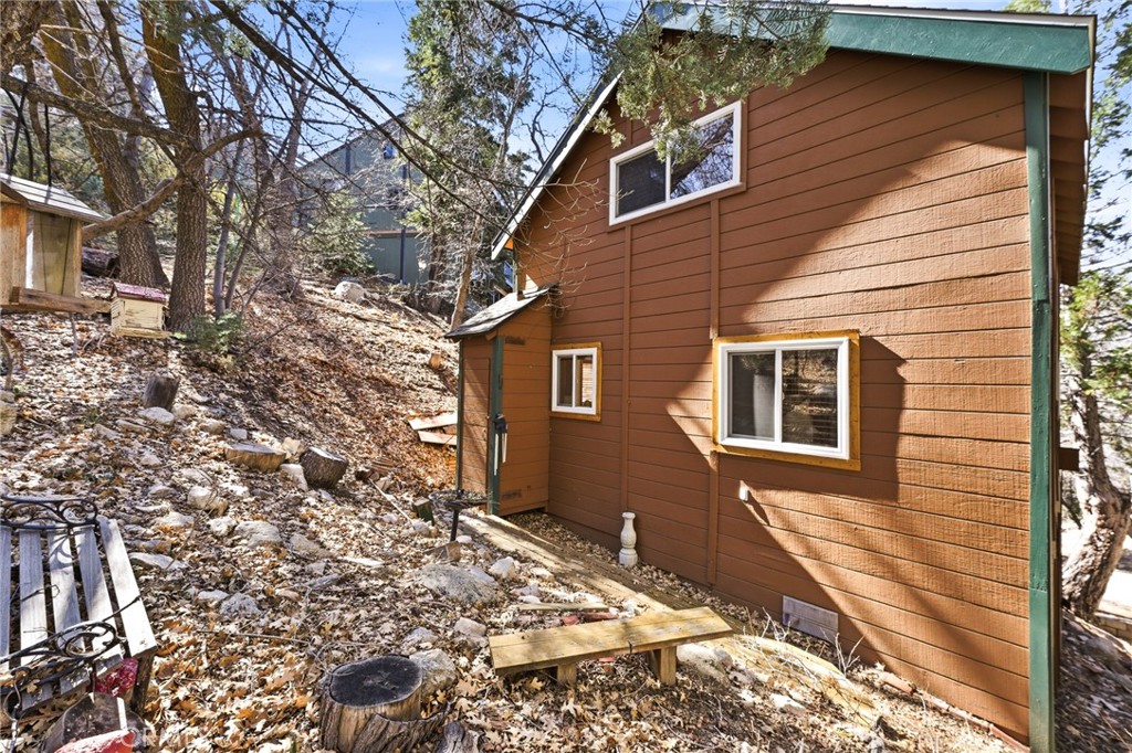 33435 Falling Leaf Drive