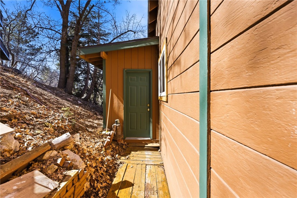 33435 Falling Leaf Drive