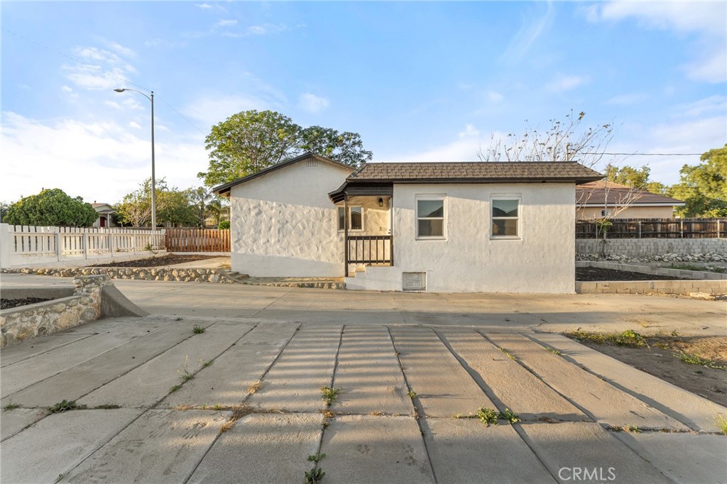 906 N Allen Street