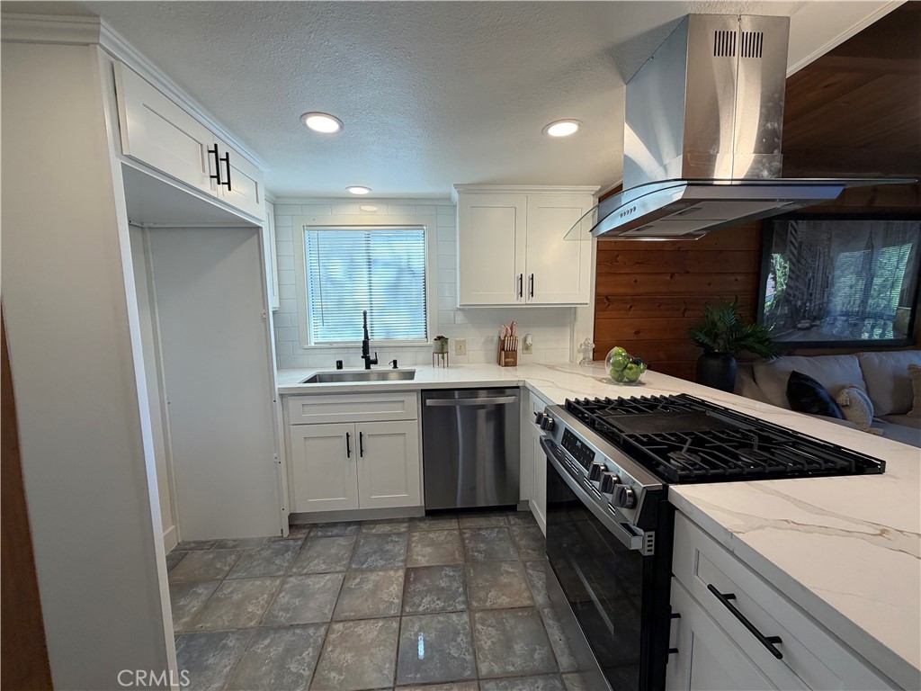 27067 Overlook Lane