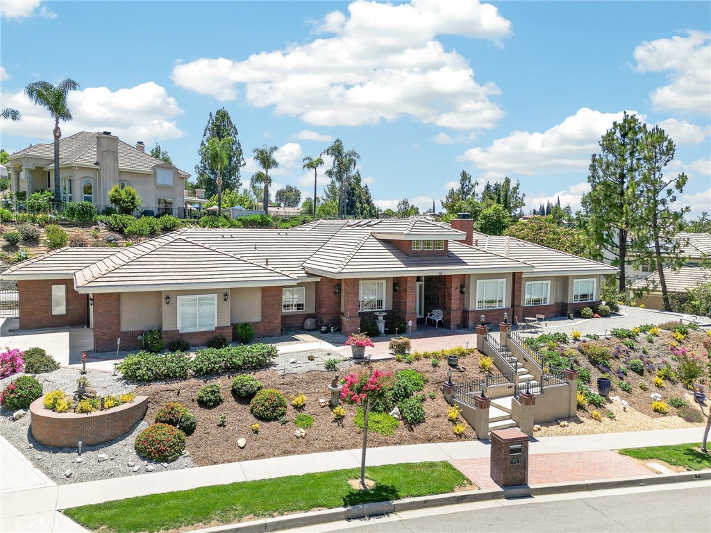 748 La Solana Drive