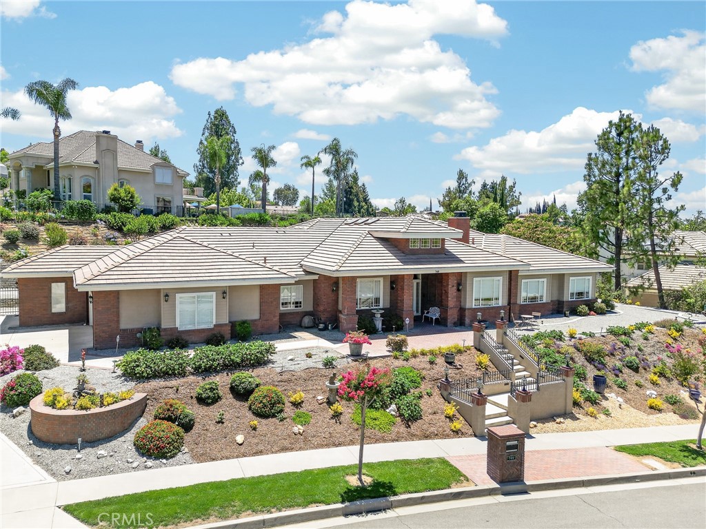 748 La Solana Drive