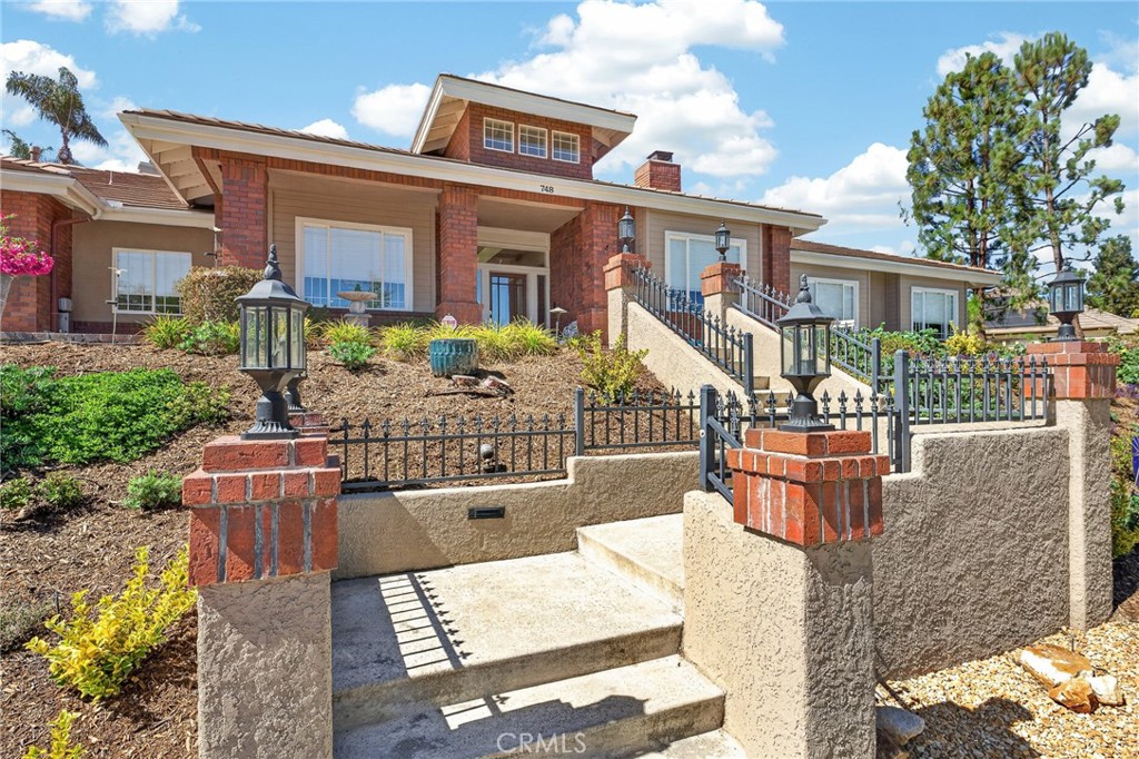 748 La Solana Drive