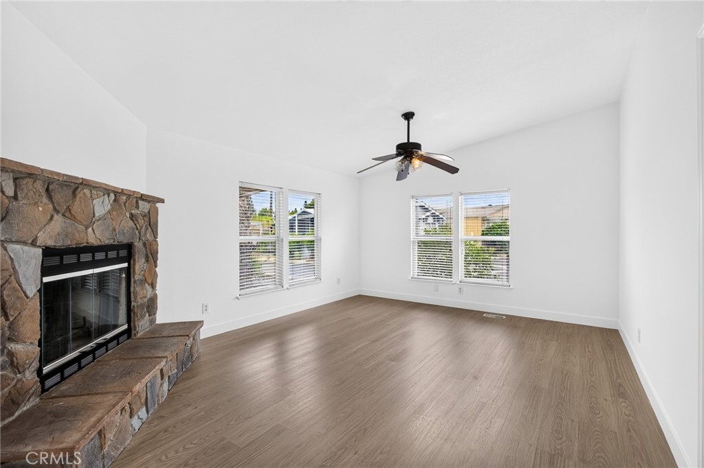 1925 E La Veta Avenue 50