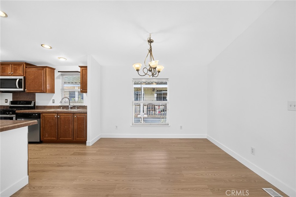 1925 E La Veta Avenue 50