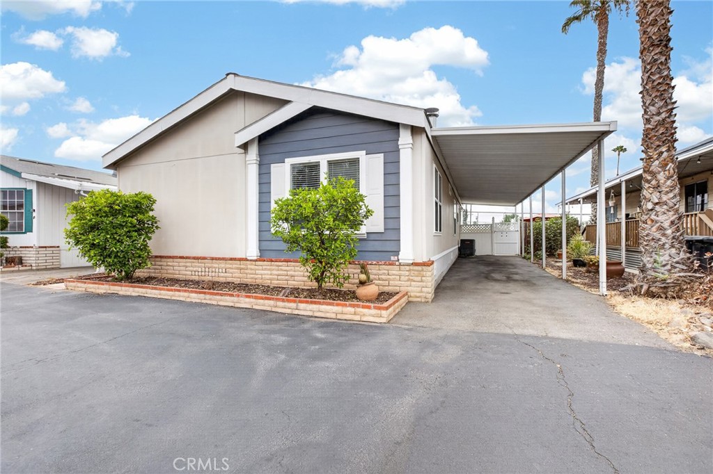 1925 E La Veta Avenue 50