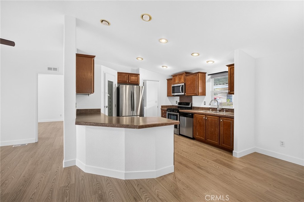 1925 E La Veta Avenue 50