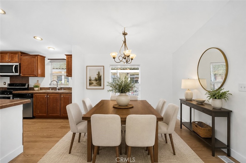 1925 E La Veta Avenue 50