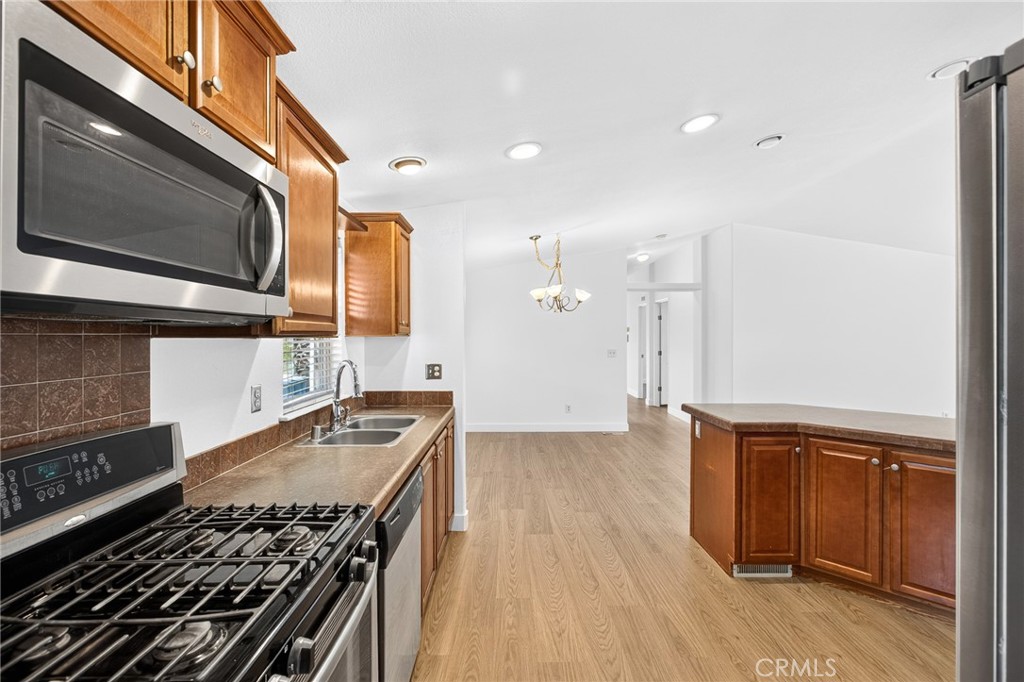 1925 E La Veta Avenue 50
