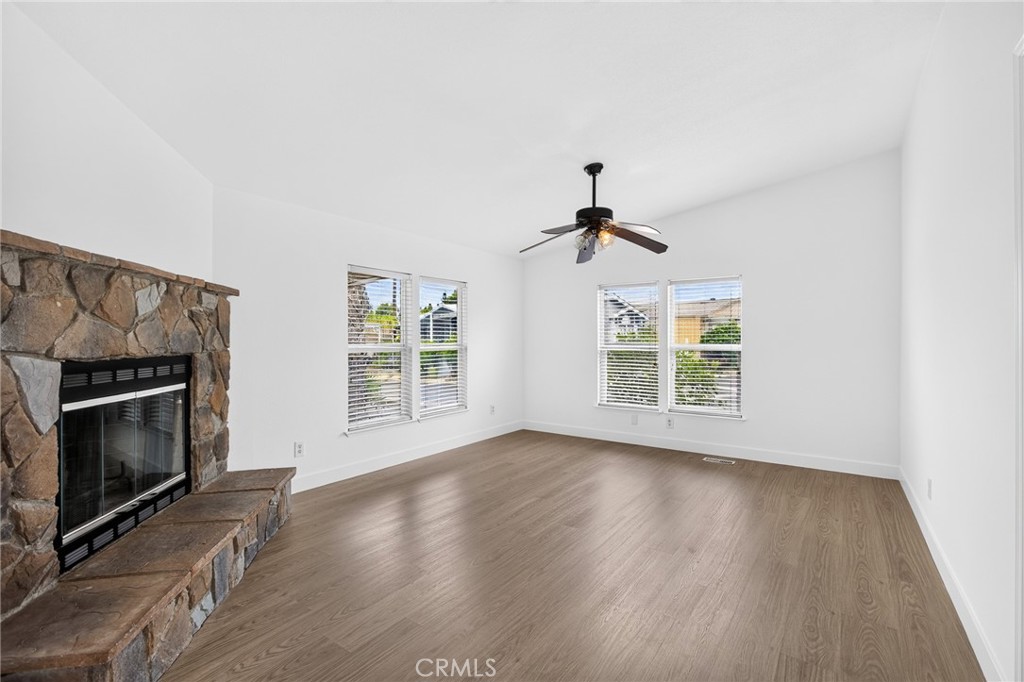 1925 E La Veta Avenue 50